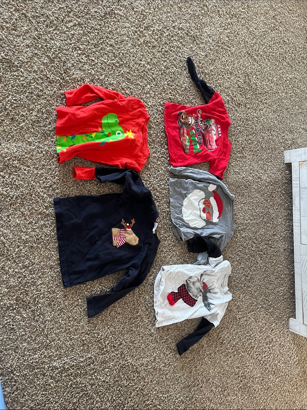 Lot of 5 Kids Holiday Graphic Long Sleeve Tops - Red, Navy, Gray, White’s 4t